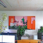 Individuell gestaltetes Akustik-Wandpaneel im Büro