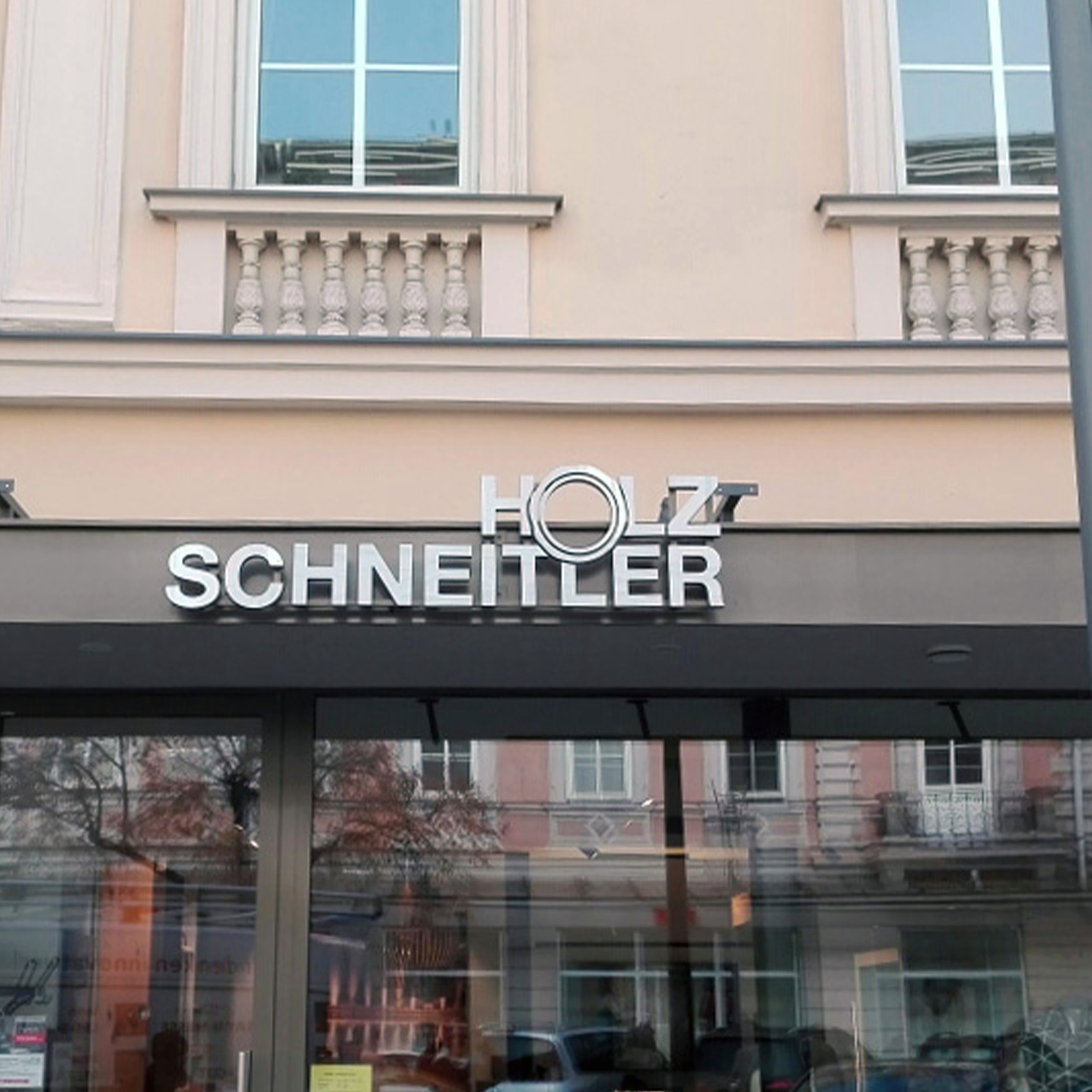 Vollacrylbuchstaben mit integrierter LED-Beleuchtung – hochwertige Leuchtbuchstaben aus Acrylglas