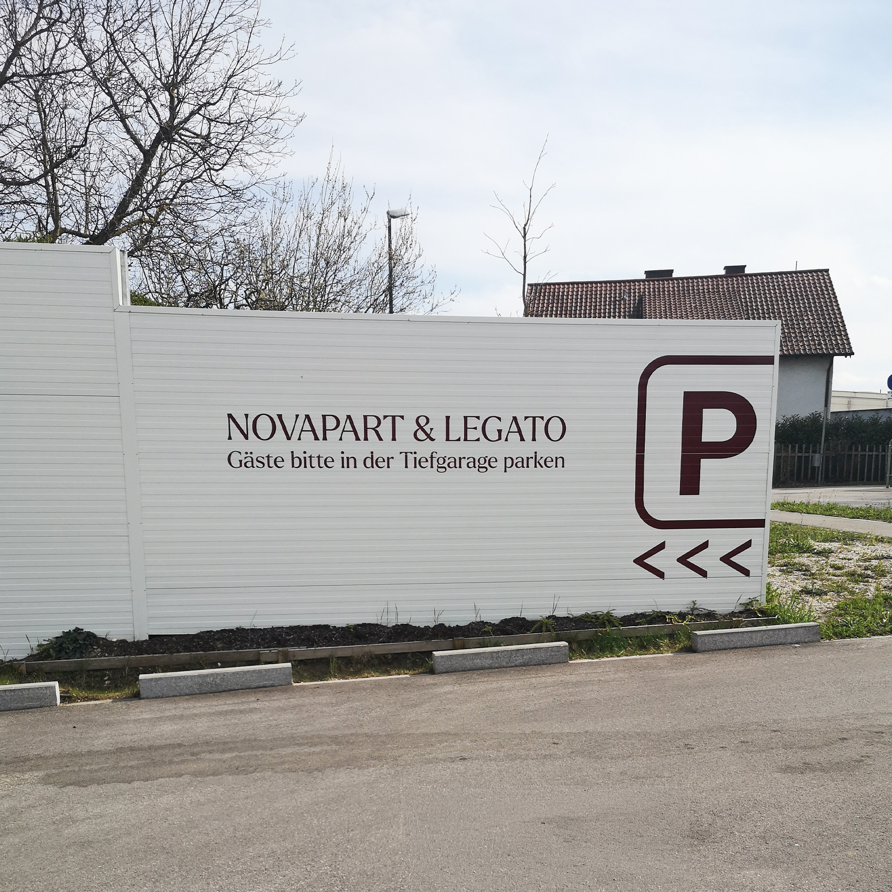 Vielfalt an Plotterschriften in verschiedenen Farben und Formen