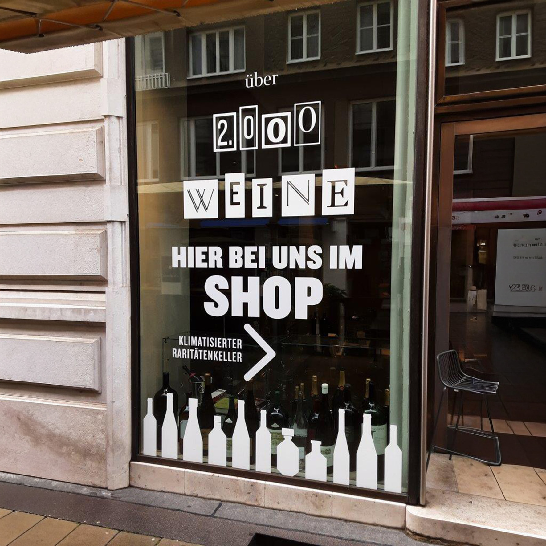 Schaufensterbeschriftung mit individuell gestalteten Folienschnitten