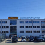 Frontansicht eines Leuchtschilds mit Acrylglas und LED-Beleuchtung