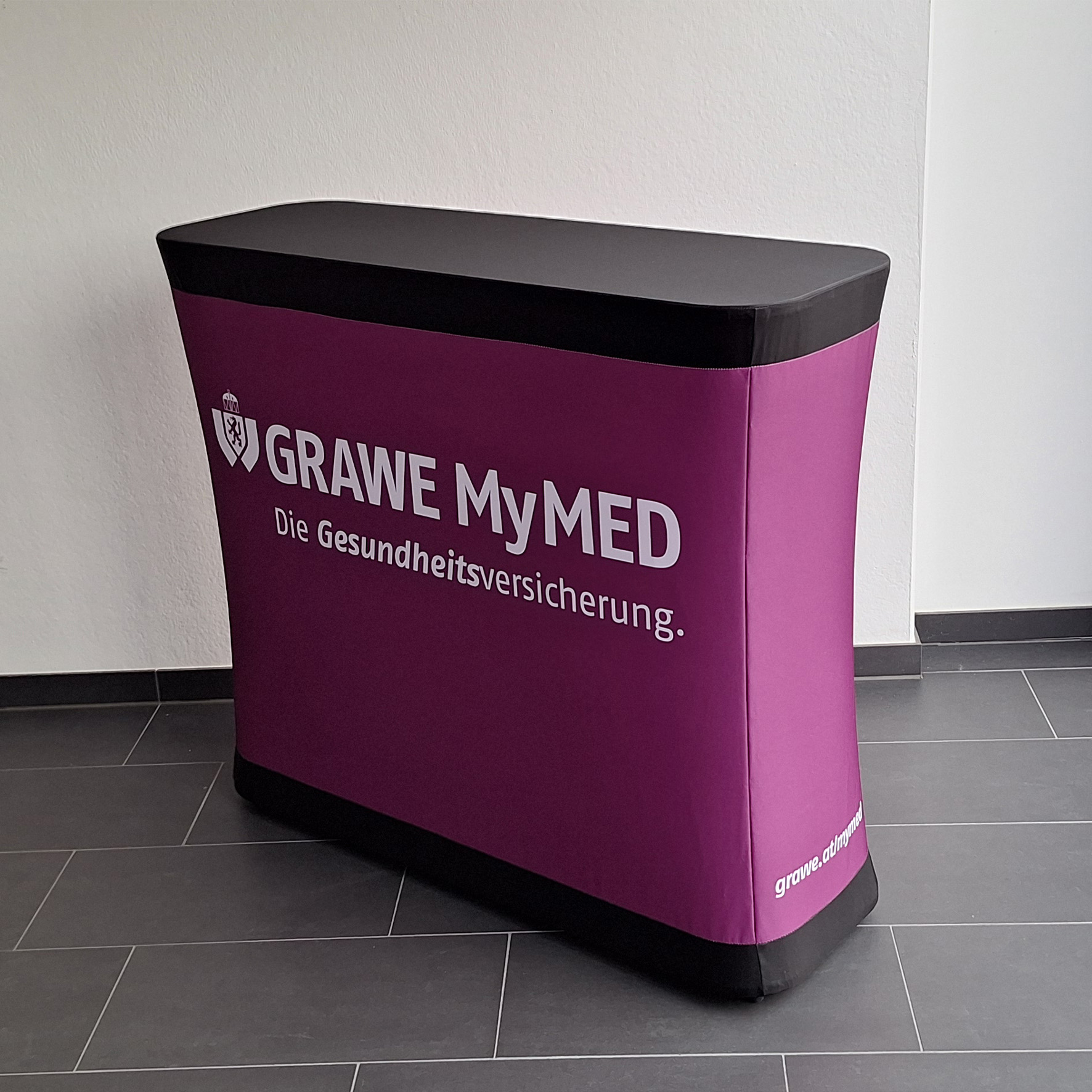 Aufblasbare Theke mit Logo individuell bedruckt