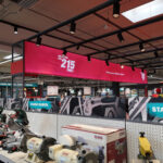 Beleuchteter Textilrahmen mit LED-Backlight-System im Showroom