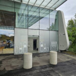 Individuell bedruckte Milchglasfolie auf Glasfassade